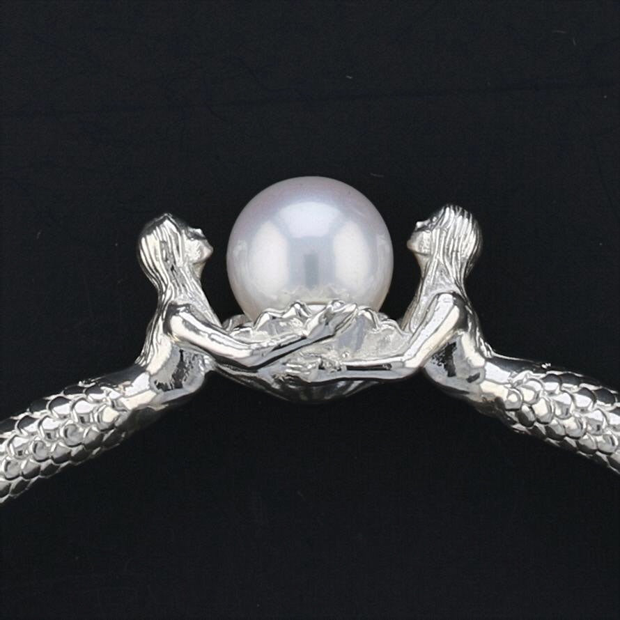 Mermaid Pearl Cuff